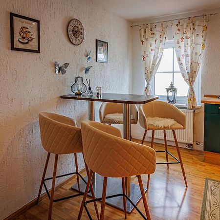 Wohnen Ueber Einem Mediterranen Restaurant,Apartment 2 Oder 3 Lipcse Kültér fotó