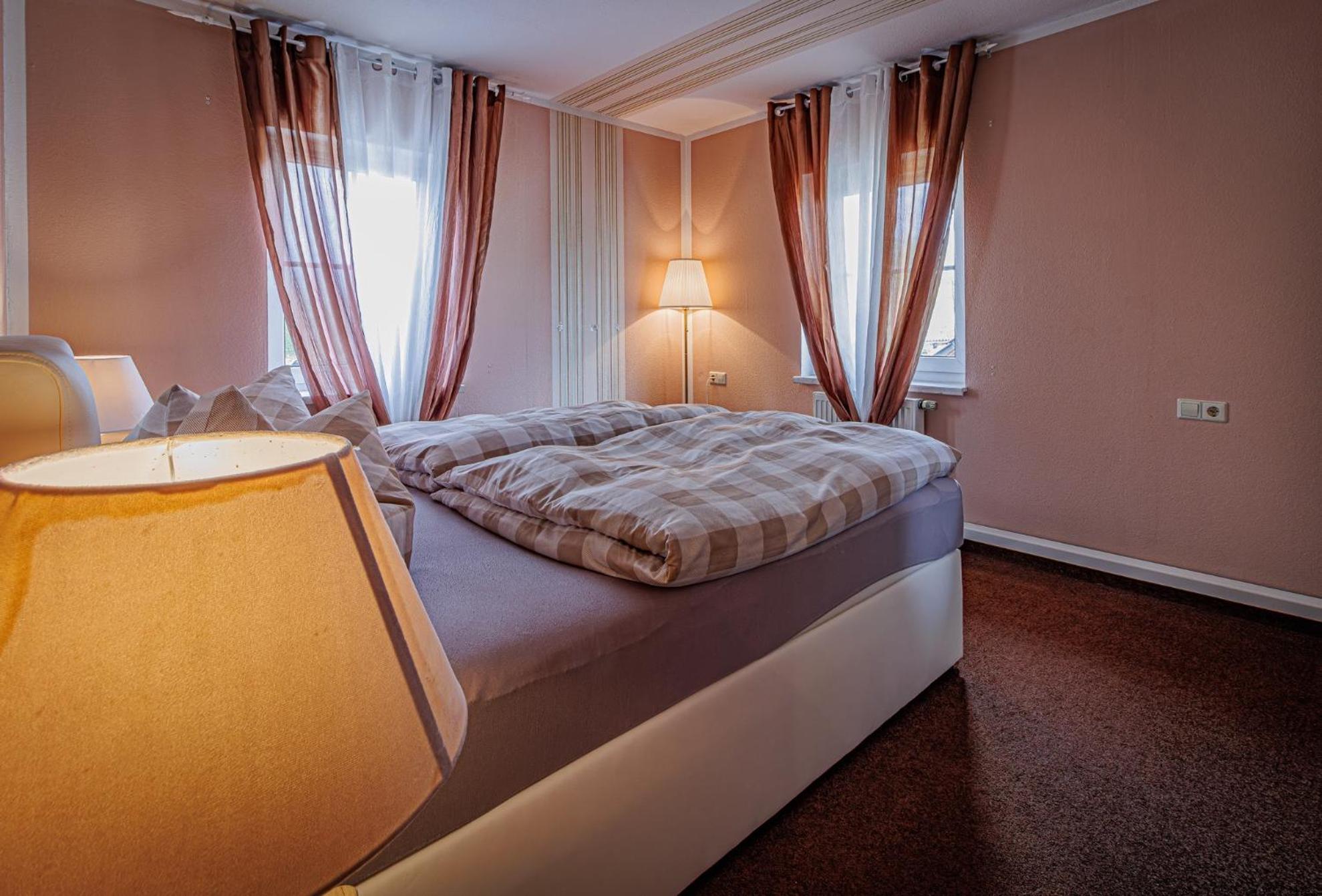 Wohnen Ueber Einem Mediterranen Restaurant,Apartment 2 Oder 3 Lipcse Kültér fotó