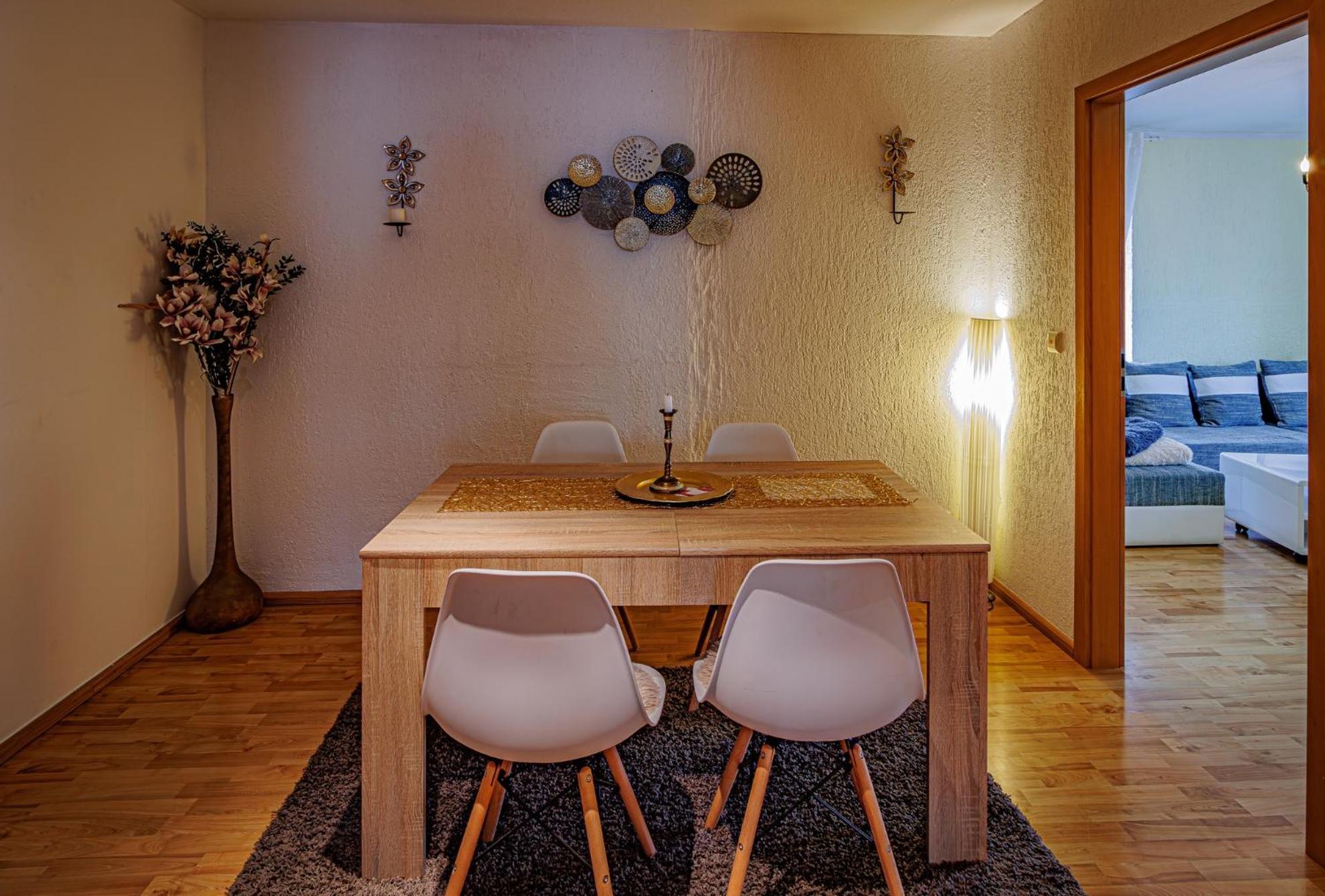 Wohnen Ueber Einem Mediterranen Restaurant,Apartment 2 Oder 3 Lipcse Kültér fotó